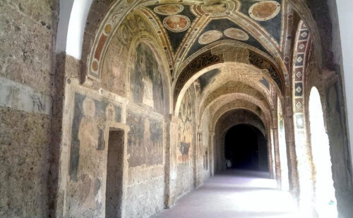 16 - Aversa Chiesa chiostro san francesco, Provincia di Caserta, Reggia di Caserta Unofficial