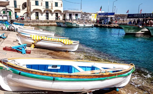 Capri cosa vedere - SPIAGGIA DI MARINA GRANDE 2