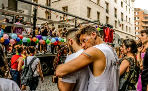 Ragazzi al Gay Pride