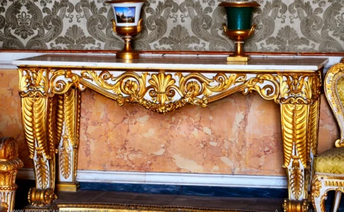 Reggia di Caserta - Anticamera di Re Francesco II - console luigi filippo