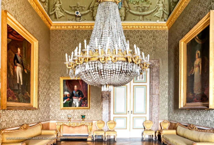 Reggia di Caserta - Anticamera di Re Francesco II - vista generale