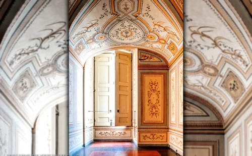 Reggia di Caserta - Cappella della regina Maria Carolina - finestra