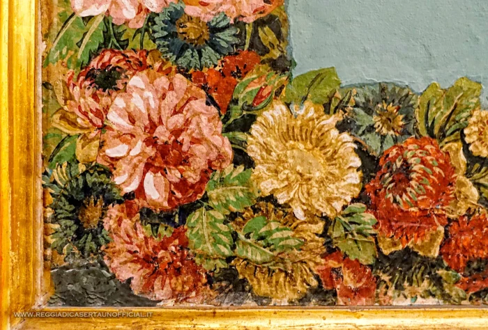 Reggia di Caserta - Seconda Sala da lettura - dettaglio della carta da parati del 700