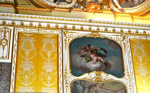 Reggia di Caserta - sala dell'autunno - consolle con specchiera di gennaro fiore e bartolomeo di natale - dettaglio
