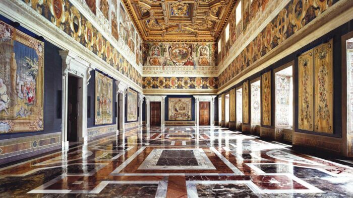 Una parte degli arazzi della Reggia ora al Quirinale di Roma