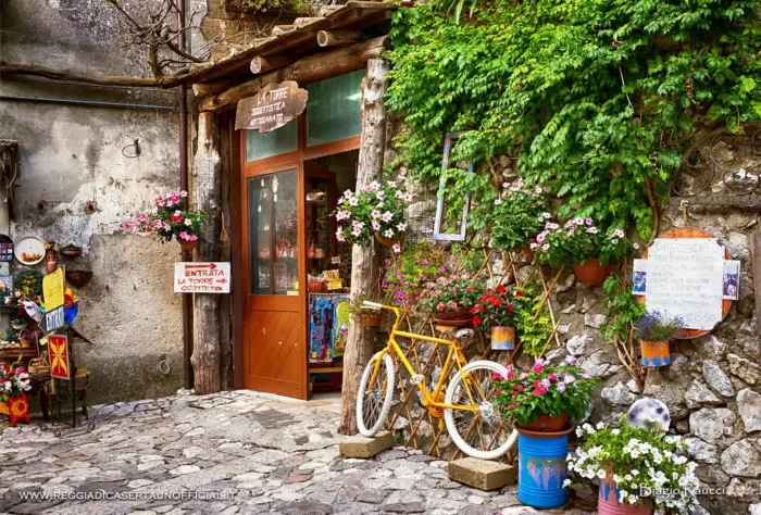 borgo bottega fiori Casertavecchia - Provincia Reggia di Caserta Unofficial - medioevale