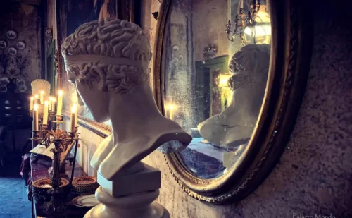 busti specchio sala da pranzo - Palazzo Mondo a Capodrise Provincia di Caserta