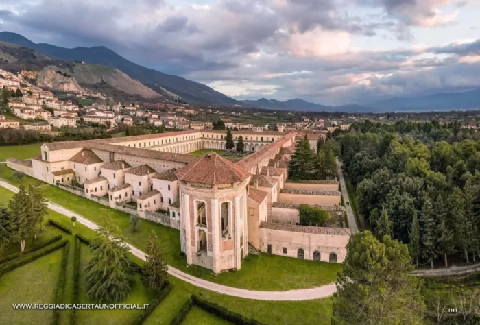 campania cosa visitare - certosa di padula panorama esterno 2 (campania what to visit - charterhouse of padula panorama)
