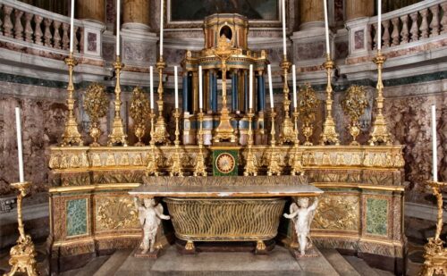 Cappella Altare 1 500x309, Reggia di Caserta Unofficial