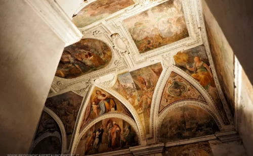 caserta cosa vedere - palazzo al boschetto - affresco di un soffitto