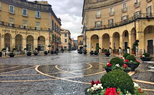 caserta cosa vedere - piazza dante