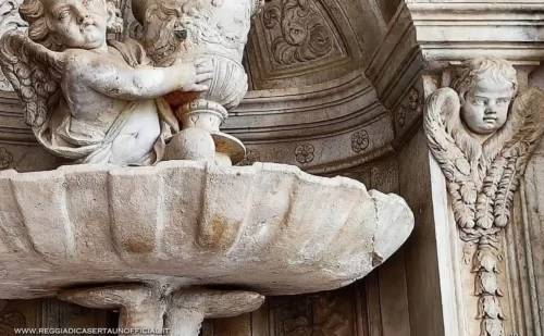 certosa di padula - fontana dettaglio