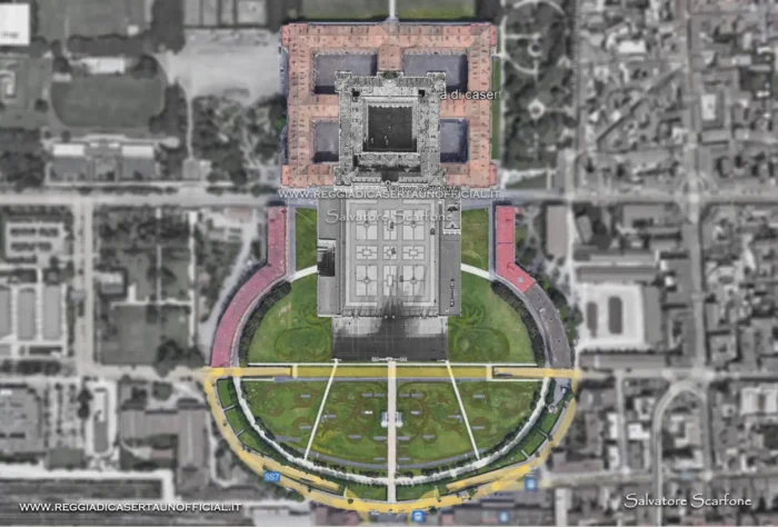 confronto piante dall'alto - dimensioni è piu grande la Reggia di Caserta o il palazzo reale di madrid