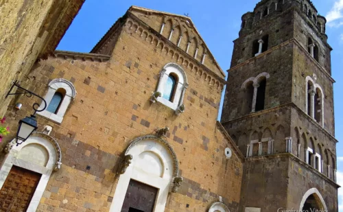 dettaglio facciata duomo Casertavecchia - Provincia Reggia di Caserta Unofficial - medioevale