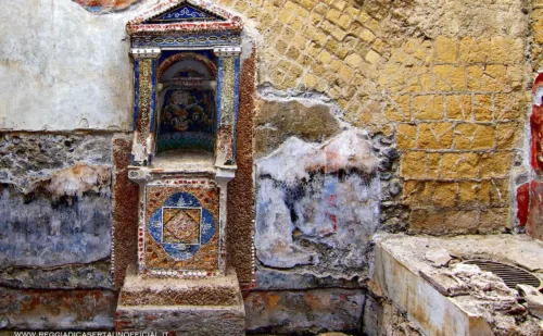 ercolano parco archeologico - edicola votiva