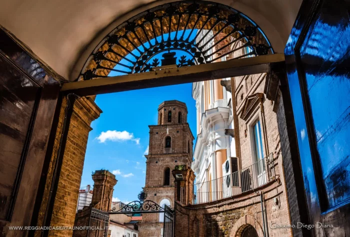 esterno vista dalla strada cattedrale di san paolo aversa provincia di caserta - province of caserta