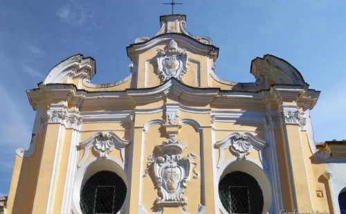 facciata chiesa 2 città di aversa provincia di caserta Reggia di Caserta unofficial