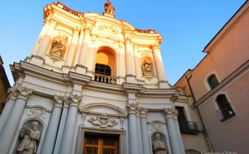 facciata chiesa città di aversa provincia di caserta Reggia di Caserta unofficial
