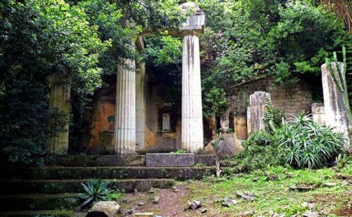 false-temple-ruins-caserta-palace-english-garden---by-Barbara-Cesanelli