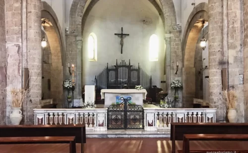 interno altare abside duomo di aversa