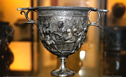 museo archeologico di napoli - pompei - coppa in argento