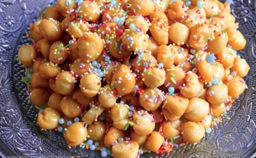 napoli cosa mangiare - piatti tipici napoletani - dolci tipici - struffoli