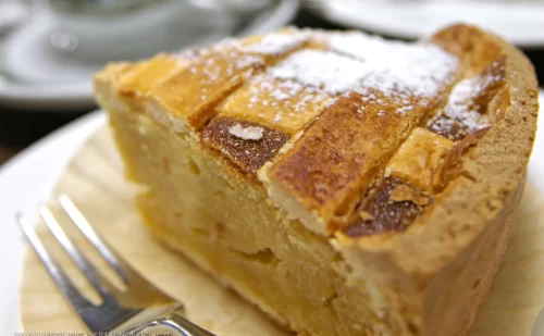 napoli cosa mangiare - piatti tipici napoletani - pastiera napoletana