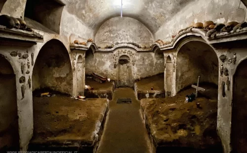 napoli cosa vedere - Chiesa di Santa Luciella ai Librai - cripta