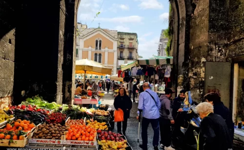 napoli cosa vedere - Mercato a Porta Nolana