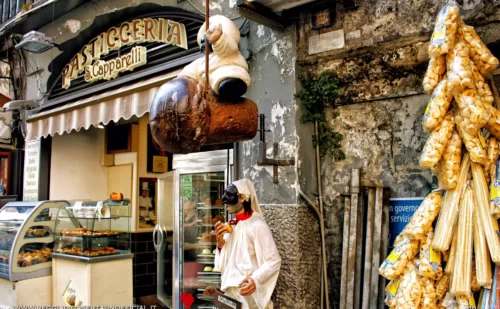 Napoli Cosa Vedere Pasticceria Capparelli Ai Deumani Via Dei Tribunali, Reggia di Caserta Unofficial