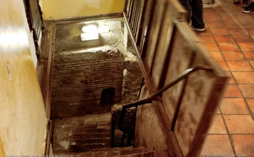 Napoli Cosa Vedere Teatro Greco Romano Ingresso Dalla Casa, Reggia di Caserta Unofficial