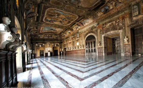 Napoli Cosa Vedere Castel Capuano, Reggia di Caserta Unofficial