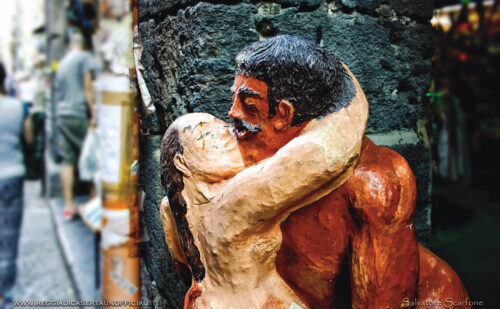 napoli cosa vedere - via dei tribunali - scultura