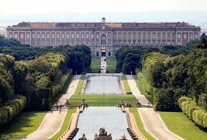 Parco Parterre 700x474, Palace of Caserta Unofficial