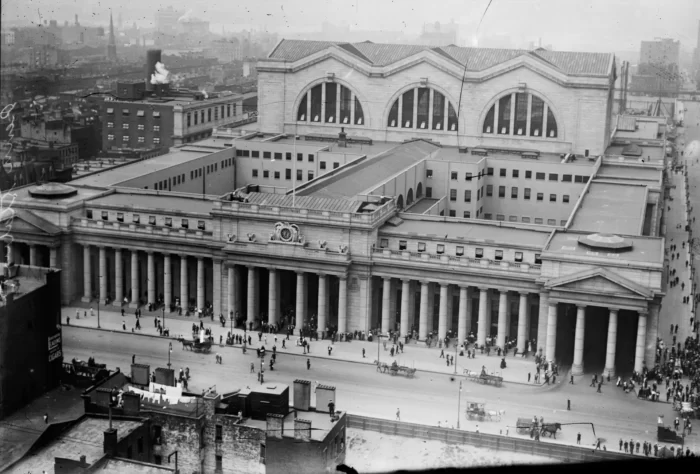 Pennsylvania Station New York Palace Of Caserta 700x474, Reggia di Caserta Unofficial