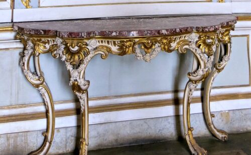 console della Sala da Lavoro della regina maria carolina - (ENG: console of queen maria carolina's working room )