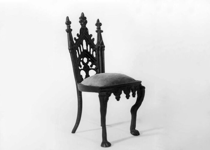 reggia caserta puntaspilli - (ENG: Neo-Gothic pincushion from the Royal Palace of Caserta)