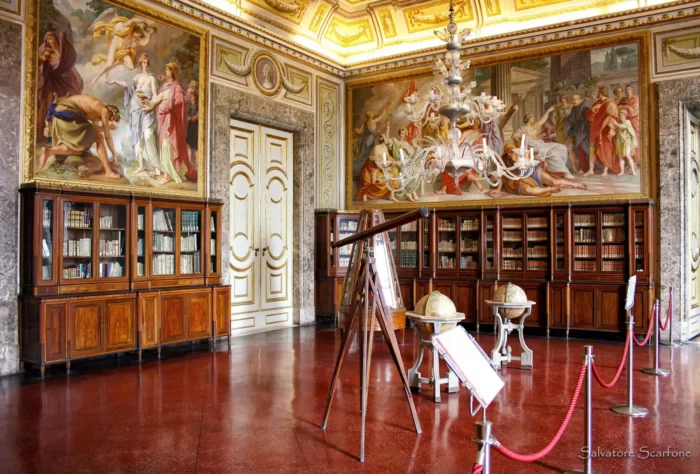 Reggia di Caserta biblioteca palatina terza sala