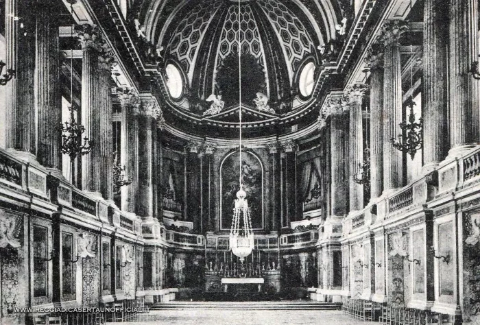 Reggia di Caserta - cappella palatina - come appariva prima del danno bombardamento del 1943