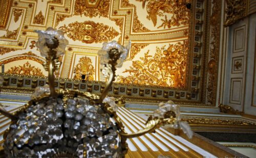 reggia di caserta sala del trono dettaglio soffitto applique stile impero
