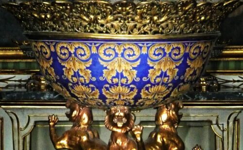 Reggia di Caserta Anticamera detta sala della primavera - fioriera vaso b ferdinando ii