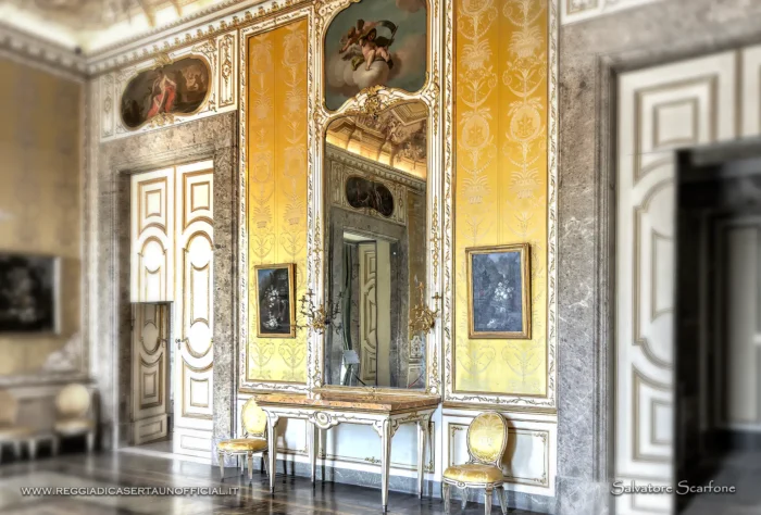 Reggia Di Caserta Sala Dellautunno Consolle Con Specchiera Di Gennaro Fiore E Bartolomeo Di Natale, Royal Palace of Caserta Unofficial