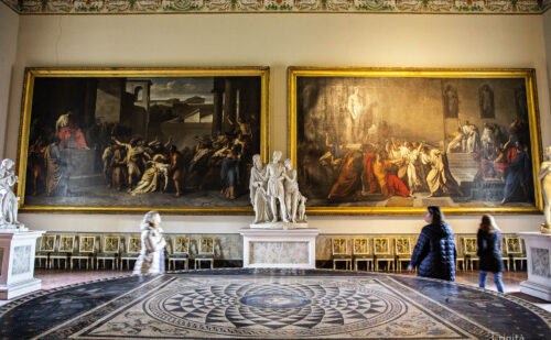 Reggia di Caserta - sala di alessandro anticamera per i non titolati quadri museo capodimonte camuccini b