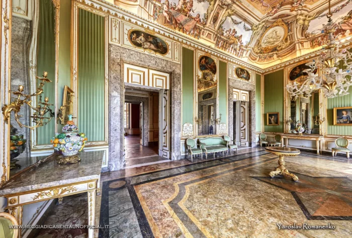 Reggia di Caserta - Sala dell'Estate baciamano udienze - 1 - (Hall of Summer)