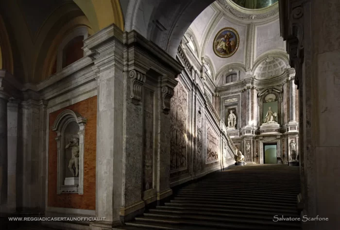 Reggia di Caserta scalone d'onore panorama - grand staircase of the royal palace of caserta