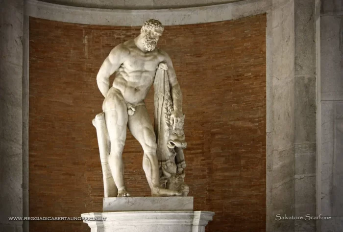 Reggia Di Caserta Scalone D Onore Statua Di Ercole, Reggia di Caserta Unofficial