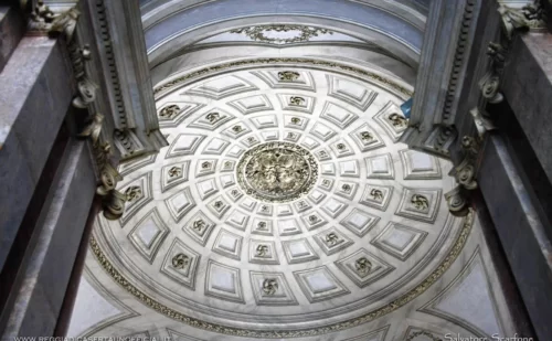 Il soffitto del vestibolo superiore - (ENG: The ceiling in the upper vestibule )