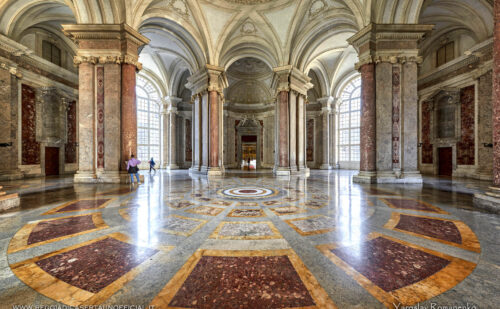 Reggia di Caserta scalone d onore vestibolo superiore vista generale