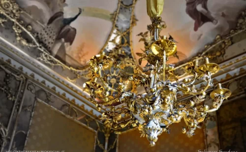 Reggia di Caserta stanza da lavoro della regina maria carolina lampadario