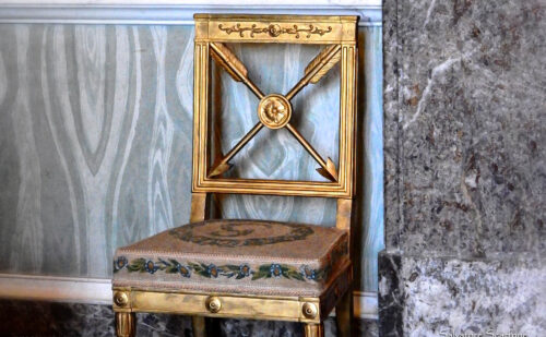 reggia di caserta stanza da letto di gioacchino joachim murat arredi sedia cons schienale frecce stile impero